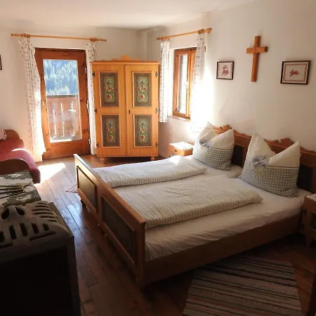 Zauneralm Farm stay *